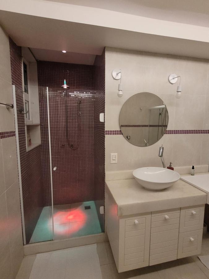 Ape Turquesa, 190 M Da Do Leme Apartamento *